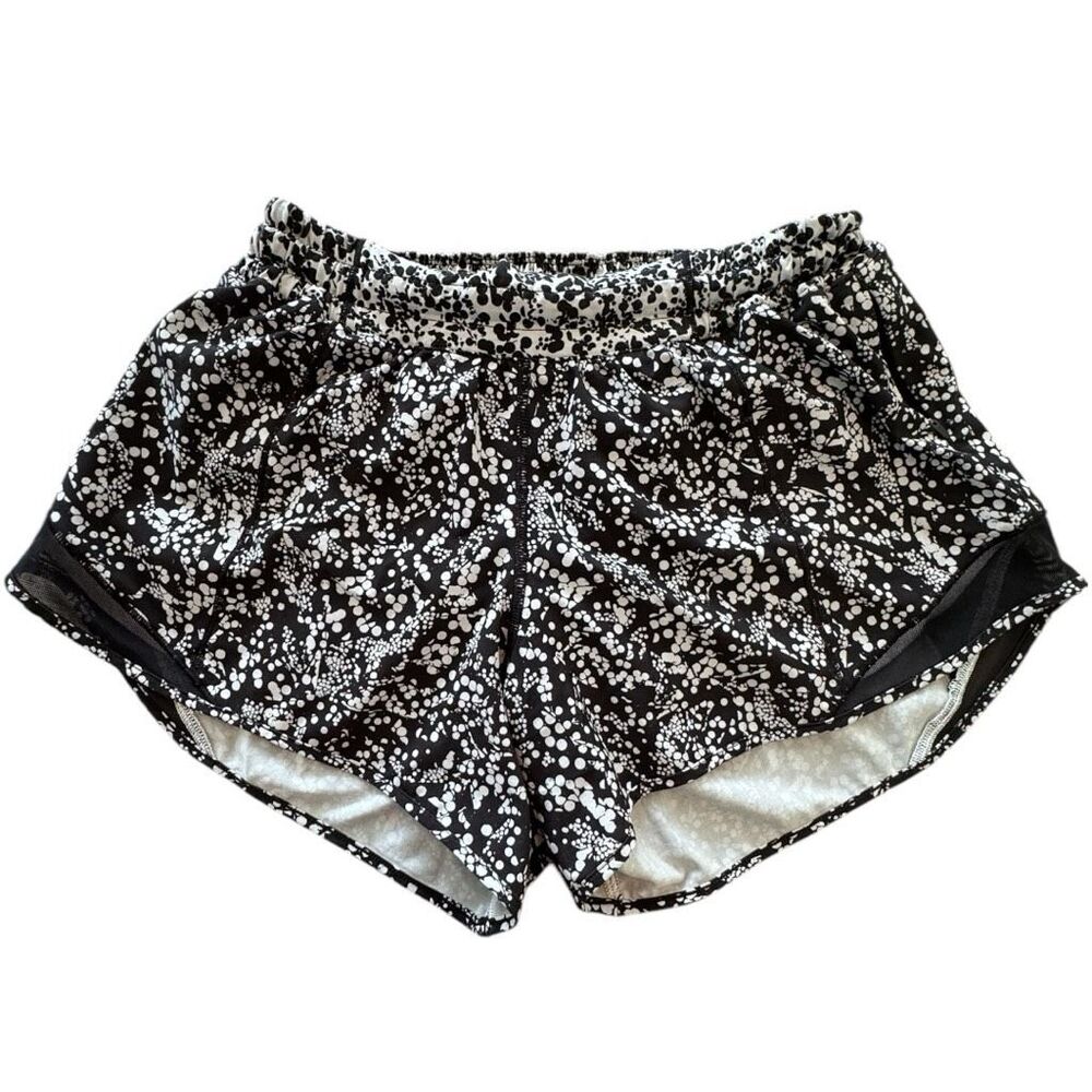 Lululemon Hotty Hot Mesh Edge Shorts Size 6 Chirasu Black White 4"